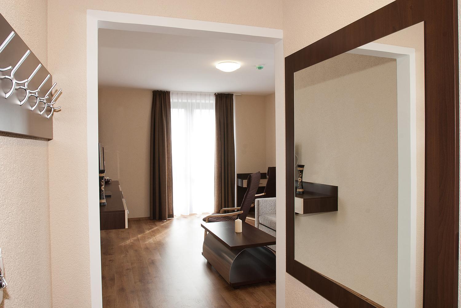 Ezuesthid Hotel Veszprem Exterior photo