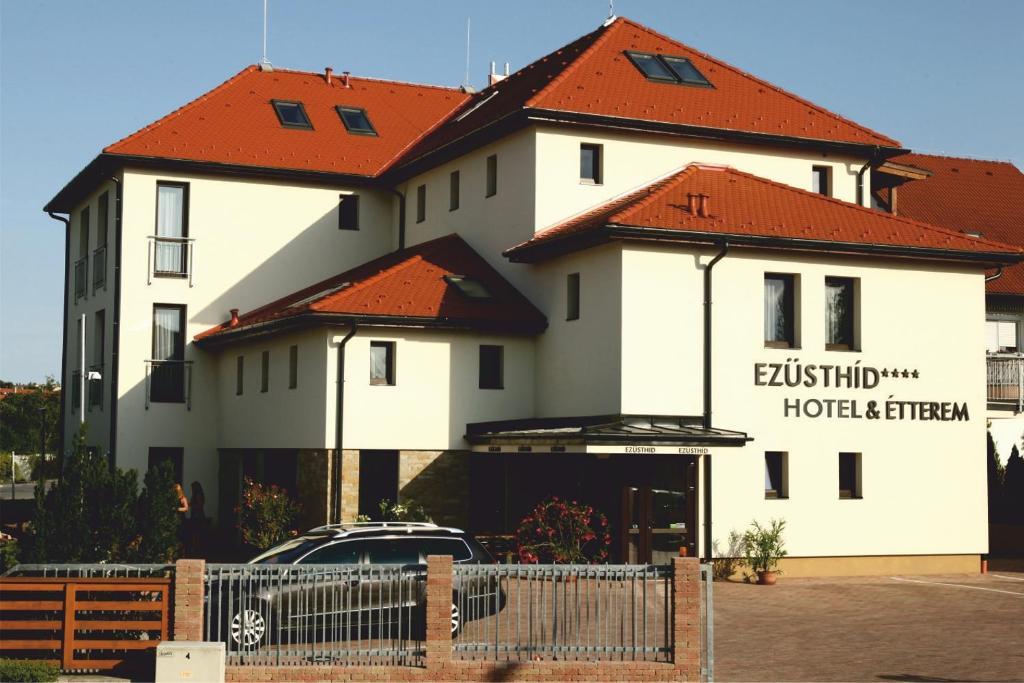 Ezuesthid Hotel Veszprem Exterior photo